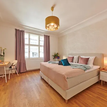 Palace Dlouhá - Old Town Apartamento Praga
